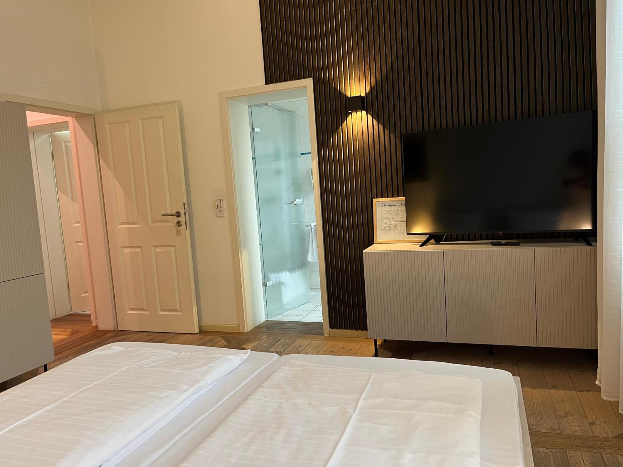 Hotel Hahn Gondelsheim Номер фото